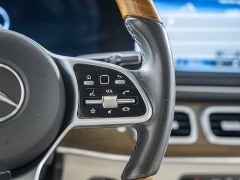 Used 2020 Mercedes-Benz GLS 450 4MATIC image 31