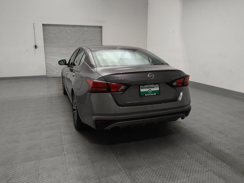 Used 2024 Nissan Altima 2.5 SV FWD image 6