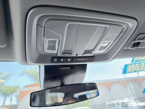 Used 2025 Chevrolet Silverado 2500 LT w/ Convenience Package image 34