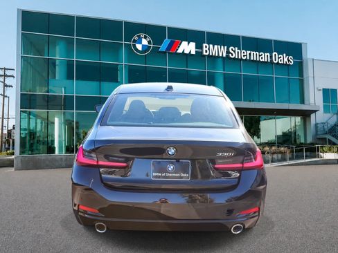 Used 2026 BMW 330i Sedan w/ Convenience Package RWD image 5