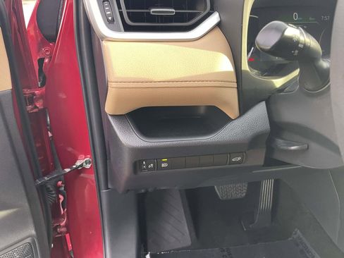 Used 2025 Toyota RAV4 XLE Premium image 25