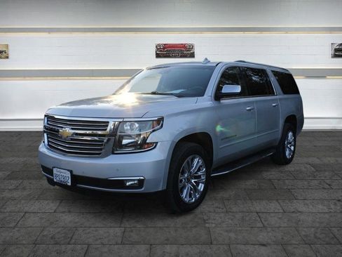 Used 2016 Chevrolet Suburban LTZ RWD image 3