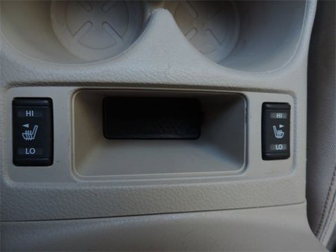 Used 2018 Nissan Rogue SV image 20