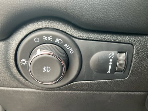 Used 2023 Dodge Durango GT AWD/4WD image 14