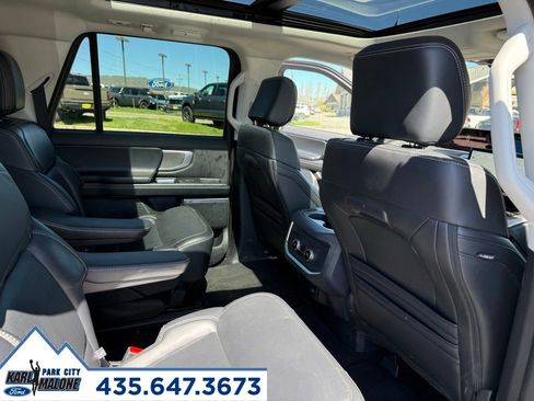 Used 2025 Ford Expedition Max Platinum AWD/4WD image 39