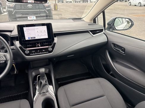 Used 2026 Toyota Corolla LE image 13