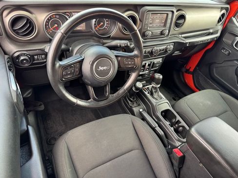 Used 2019 Jeep Wrangler Sport AWD/4WD image 25