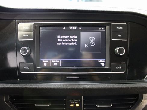 Used 2020 Volkswagen Jetta S w/ Driver Assistance Package image 18