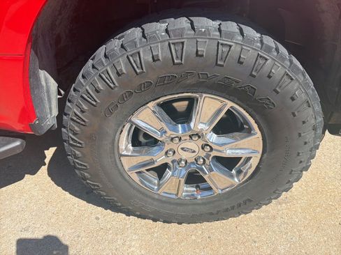 Used 2016 Ford F150 XLT w/ Equipment Group 302A Luxury image 9