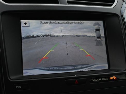 Used 2019 Ford Explorer XLT w/ Equipment Group 202A image 13