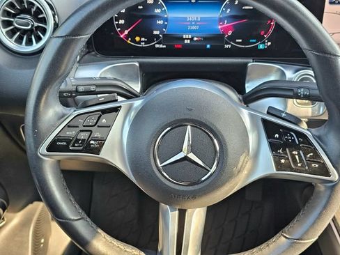 Certified 2025 Mercedes-Benz GLB 250 4MATIC image 33