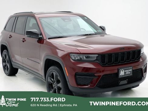 Used 2024 Jeep Grand Cherokee Altitude image 1