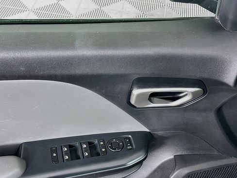 Used 2025 Kia K4 FWD image 15