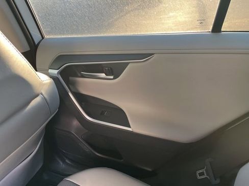 Used 2025 Toyota RAV4 Limited FWD image 15