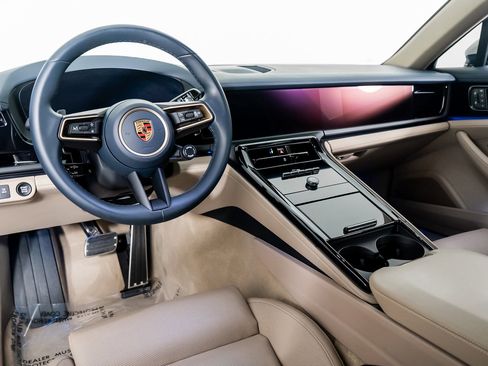 Used 2024 Porsche Panamera 4 w/ Premium Package image 2