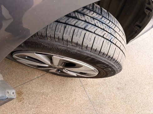 Used 2017 Toyota Prius Prime Premium image 36