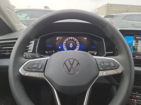 New 2026 Volkswagen Jetta SE FWD image 9