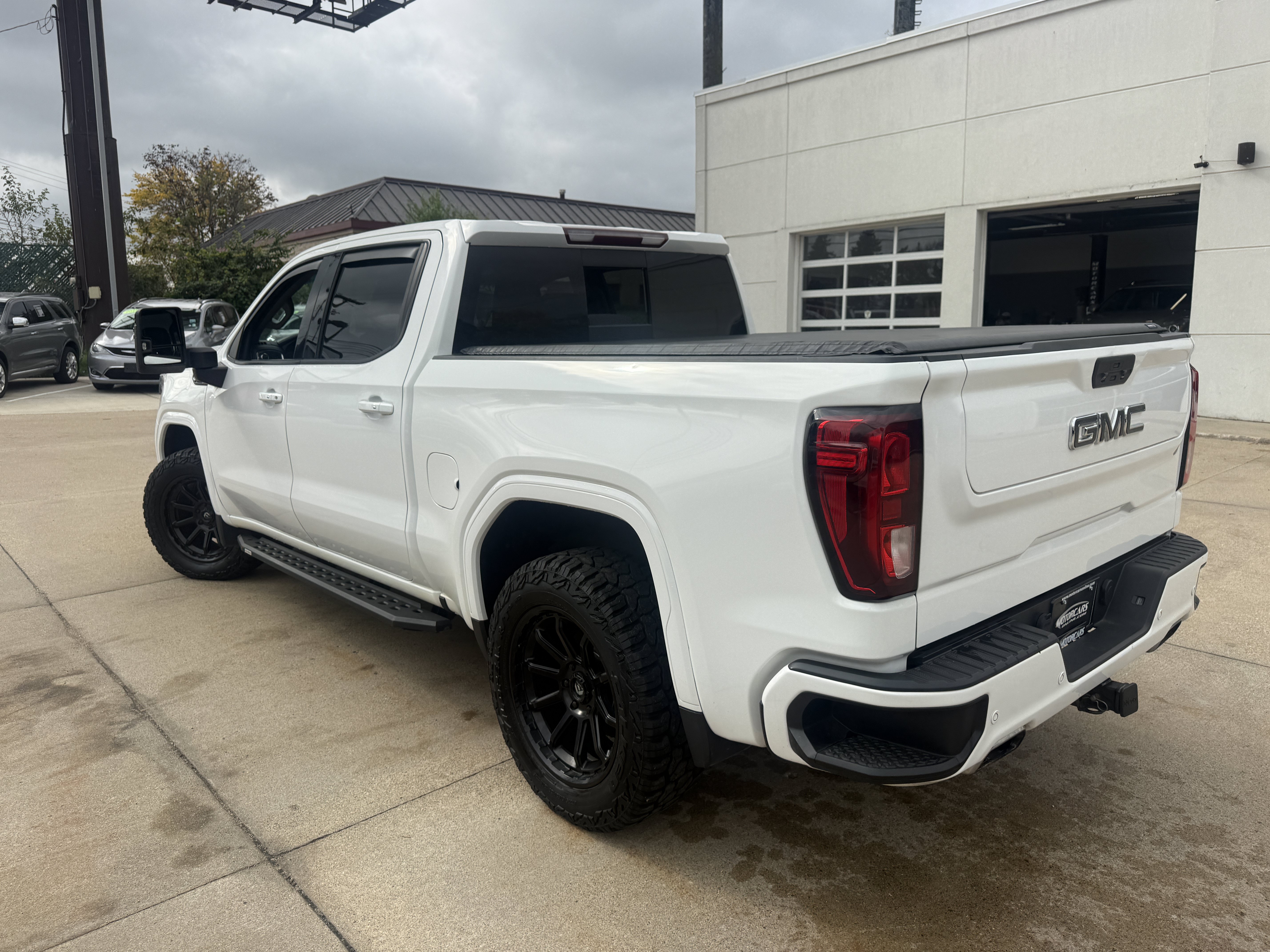 Used 2021 GMC Sierra 1500 Elevation w/ Preferred Package AWD/4WD image 5