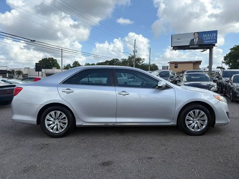 Used 2014 Toyota Camry LE FWD image 5