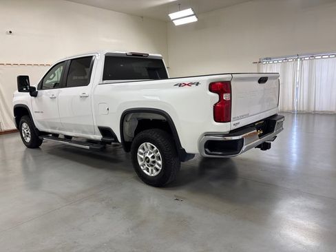 Used 2025 Chevrolet Silverado 2500 LT w/ Convenience Package AWD/4WD image 6