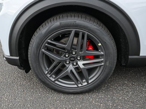 New 2026 Ford Explorer ST w/ Sun And Sound Package image 12