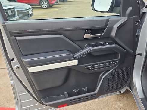 Used 2024 Toyota Tacoma TRD Off-Road image 11