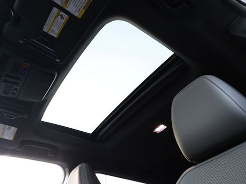 New 2026 Subaru Outback Limited AWD/4WD image 9