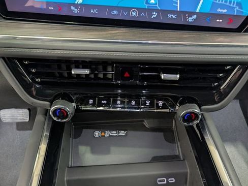 Used 2025 Chevrolet Tahoe LT image 23