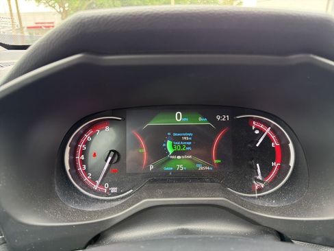 Used 2023 Toyota RAV4 XLE w/ Convenience Package FWD image 12