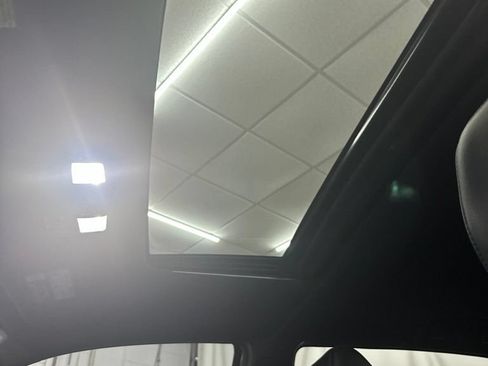 Used 2019 Toyota Tacoma Limited RWD image 26