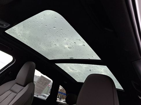 Certified 2025 Audi Q5 2.0T Premium Plus image 14