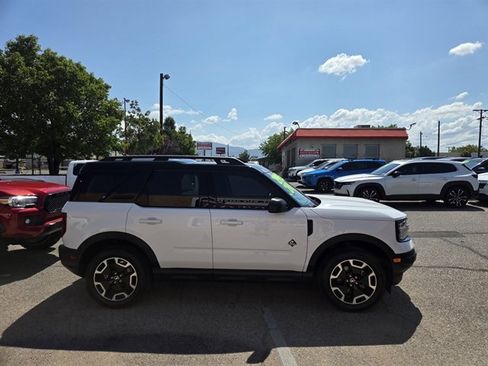 Used 2024 Ford Bronco Sport Outer Banks w/ Tech Package AWD/4WD image 3