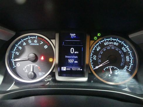Used 2019 Toyota Tacoma Limited AWD/4WD image 31