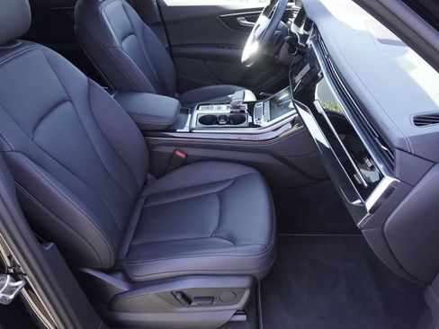 Used 2025 Audi Q7 3.0T Premium Plus AWD/4WD image 23