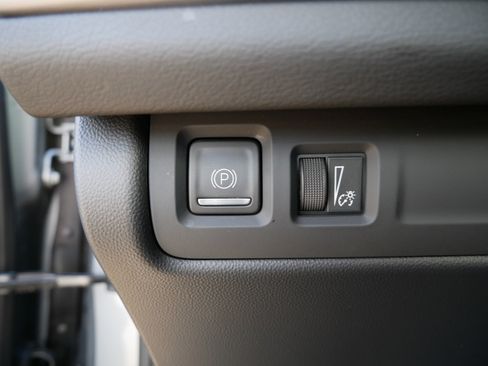 Used 2025 Cadillac XT4 Premium Luxury image 26