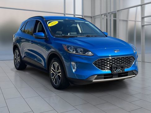 Used 2021 Ford Escape SEL w/ Technology Package image 2