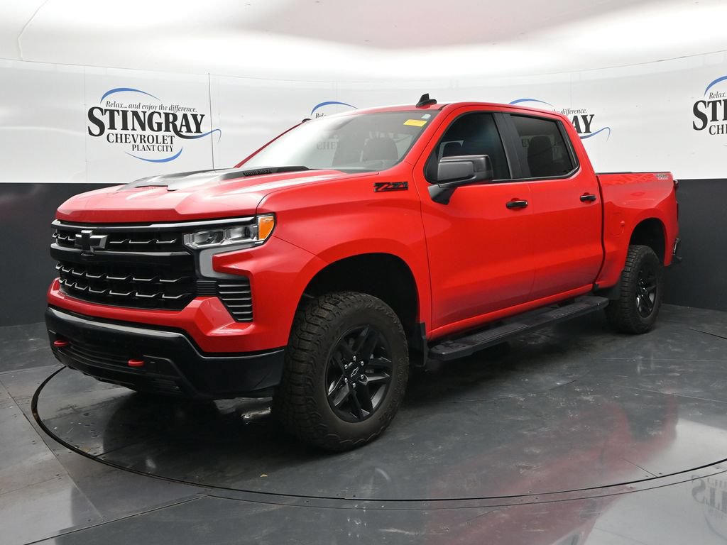 Used 2024 Chevrolet Silverado 1500 LT Trail Boss w/ Convenience Package II AWD/4WD image 3