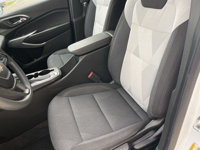 Used 2026 Chevrolet Trax LS FWD image 11