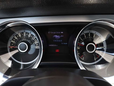 Used 2013 Ford Mustang GT Premium w/ Electronics Pkg RWD image 17