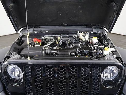 Used 2024 Jeep Wrangler Unlimited Sport AWD/4WD image 18