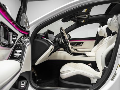 Used 2024 Mercedes-Benz Maybach S 680 4MATIC image 5