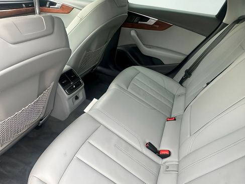 Used 2020 Audi A4 2.0T Premium FWD image 6