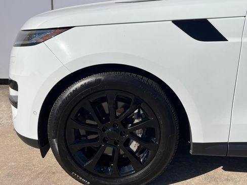 Used 2025 Land Rover Range Rover Sport SE image 11