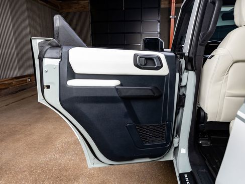 Used 2023 Ford Bronco Heritage Edition AWD/4WD image 36