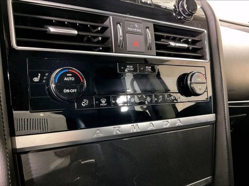 Used 2024 Nissan Armada SV RWD image 30