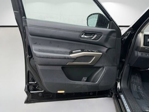 Used 2022 Nissan Pathfinder Platinum w/ Cargo Package FWD image 23