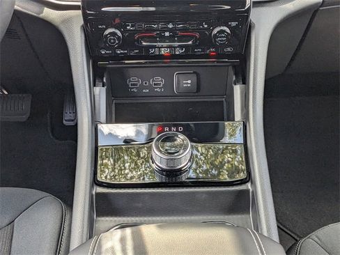 New 2025 Jeep Grand Cherokee L Laredo w/ Luxury Tech Group I image 19