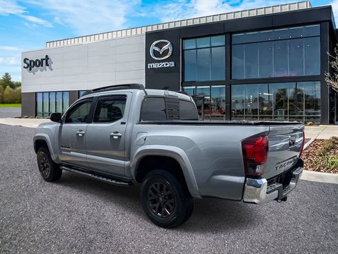Used 2020 Toyota Tacoma SR5 w/ SR5 Appearance Package (SM) RWD image 5
