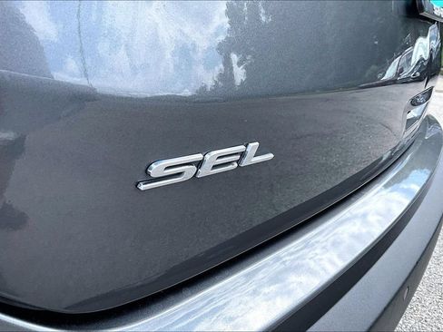 Used 2023 Ford Edge SEL AWD/4WD image 9