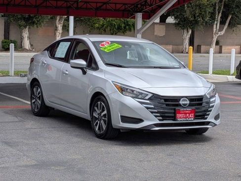 Used 2025 Nissan Versa SV FWD image 3